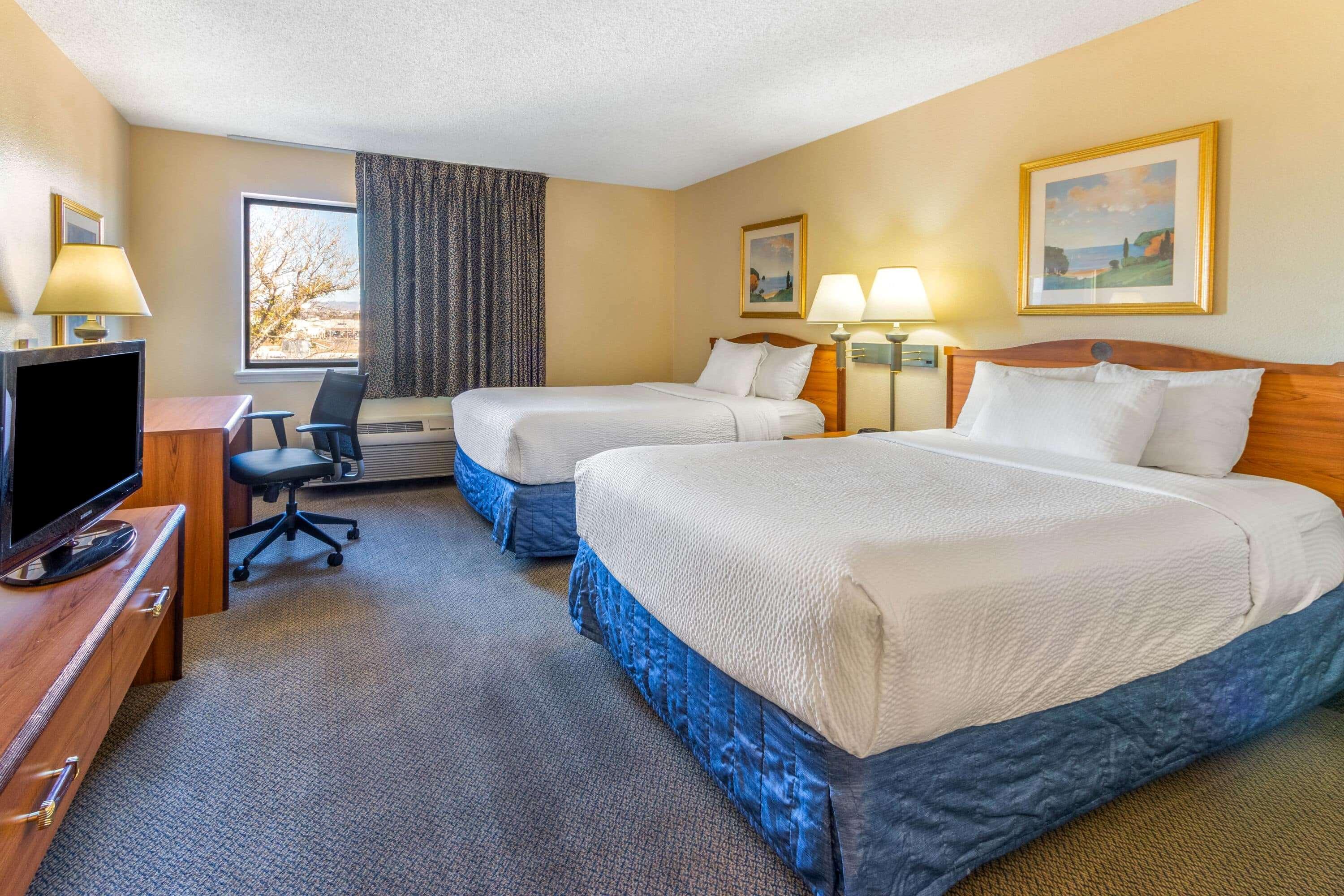 Hotel La Quinta & By Wyndham Cruces Organ Mountain 3*